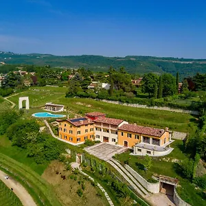 Alloggio per agriturismo La Fonte Degli Dei, Negrar